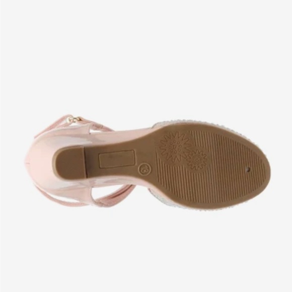 NWT: Kids Youth Olive & Edie-Tiffany Pump Sandals - Picture 3 of 6